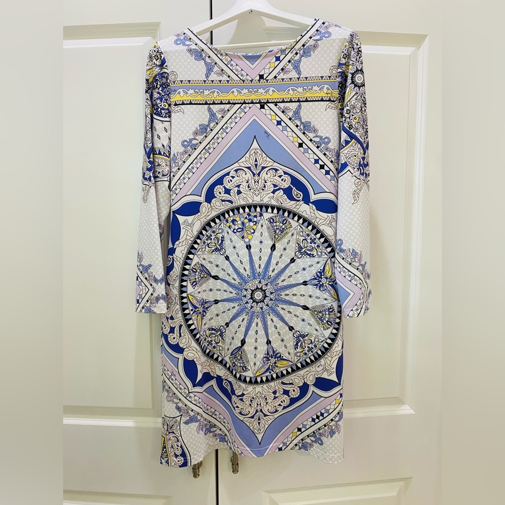 Chic dress - M/L - read more